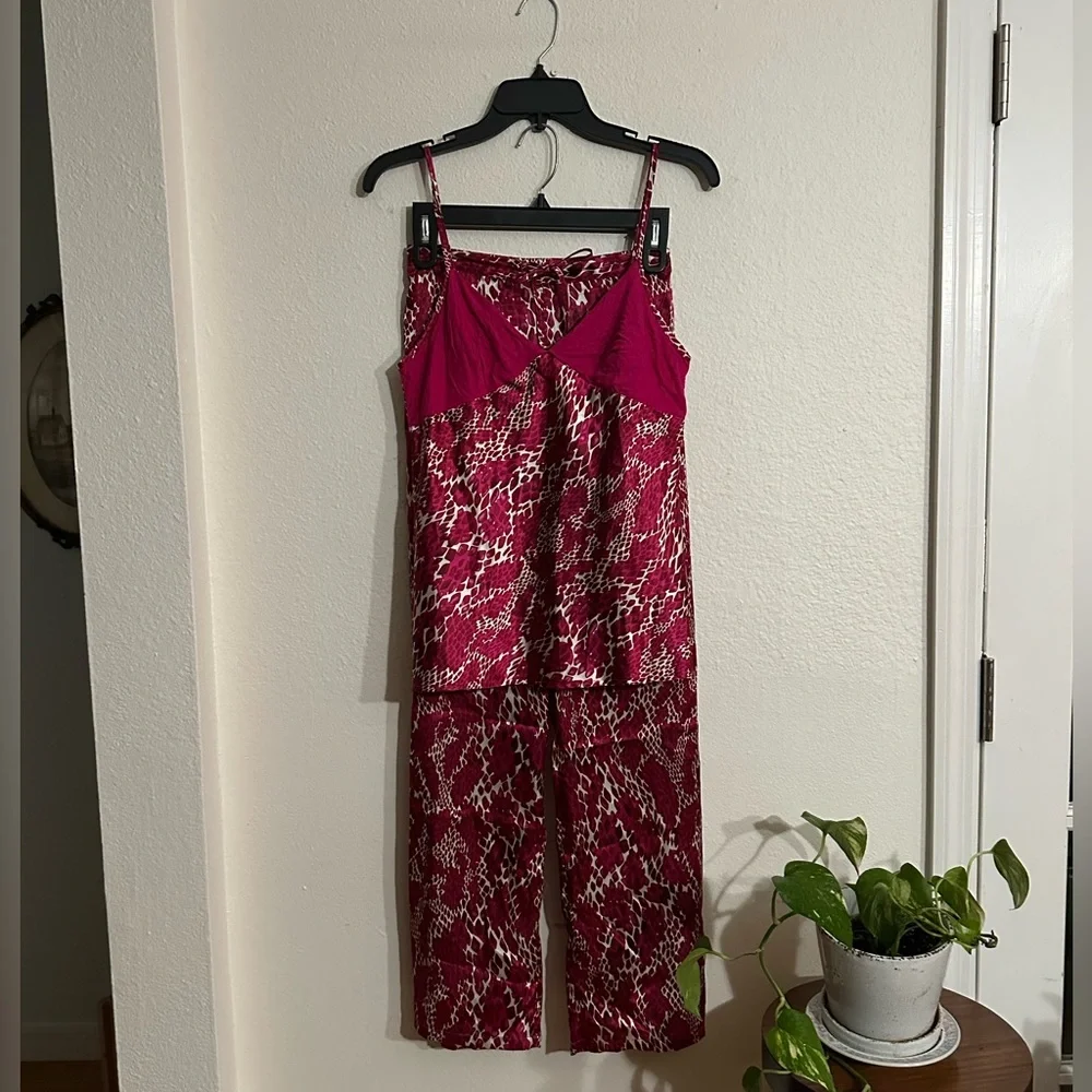 Natori Cruz Satin Snake / Leapord Print Pajama Set Hot Pink Maroon Cream L? - Picture 4 of 14
